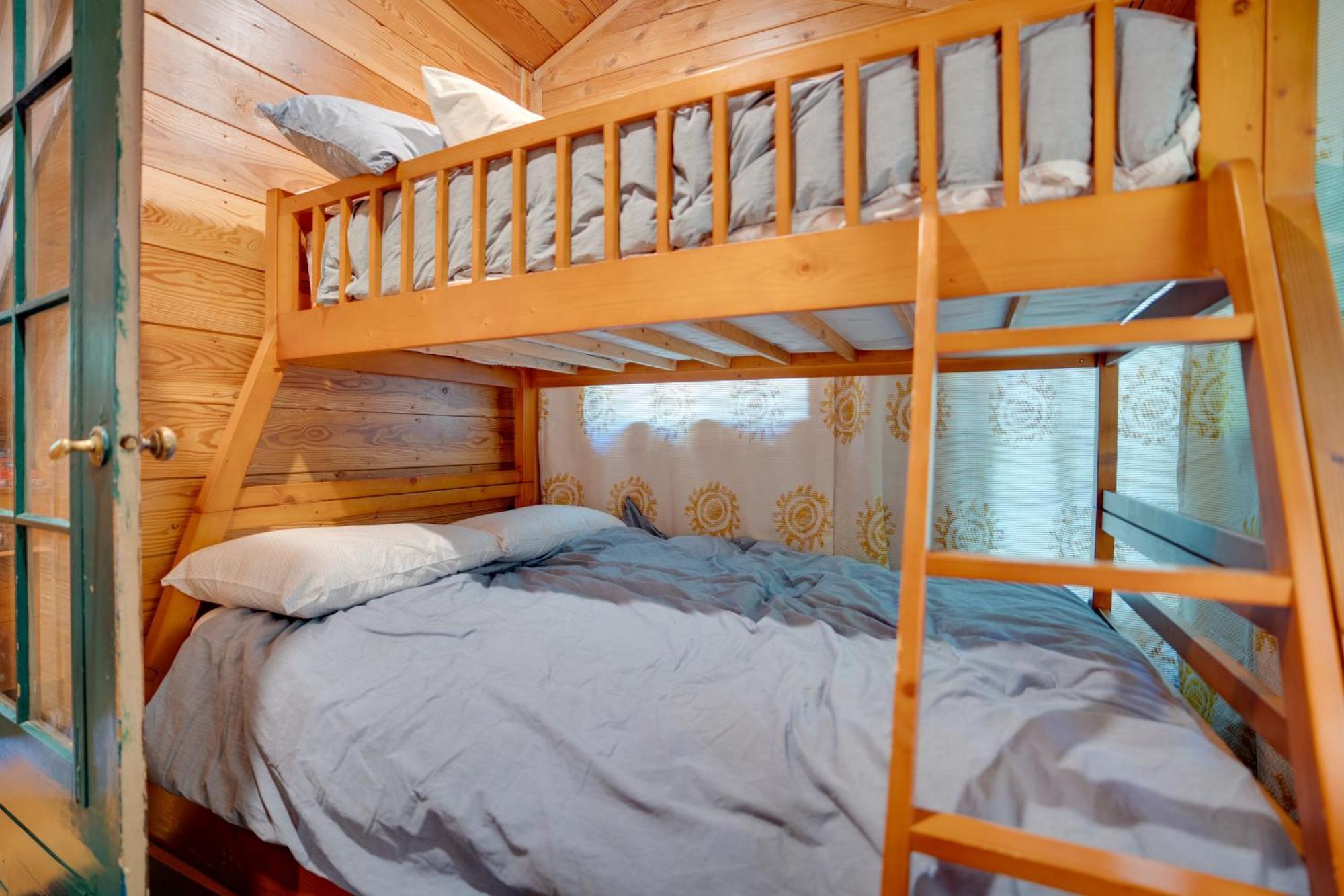 Leavenworth Cabin With Private Hot Tub! Екстериор снимка
